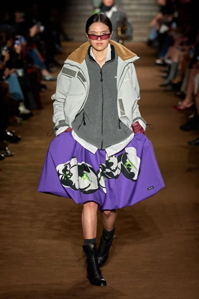 Look 28